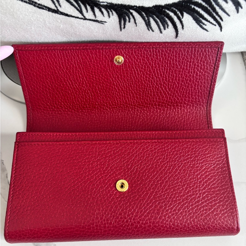 Gucci Red Leather Wallet with Gold Logo - Picture 10 of 10